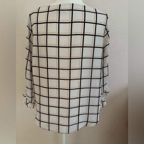 Calvin Klein Black and White Boxy 3/4 Sleeve Blouse - Picture 5 of 10